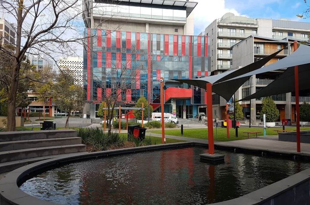 Swinburne University of Technology 2
