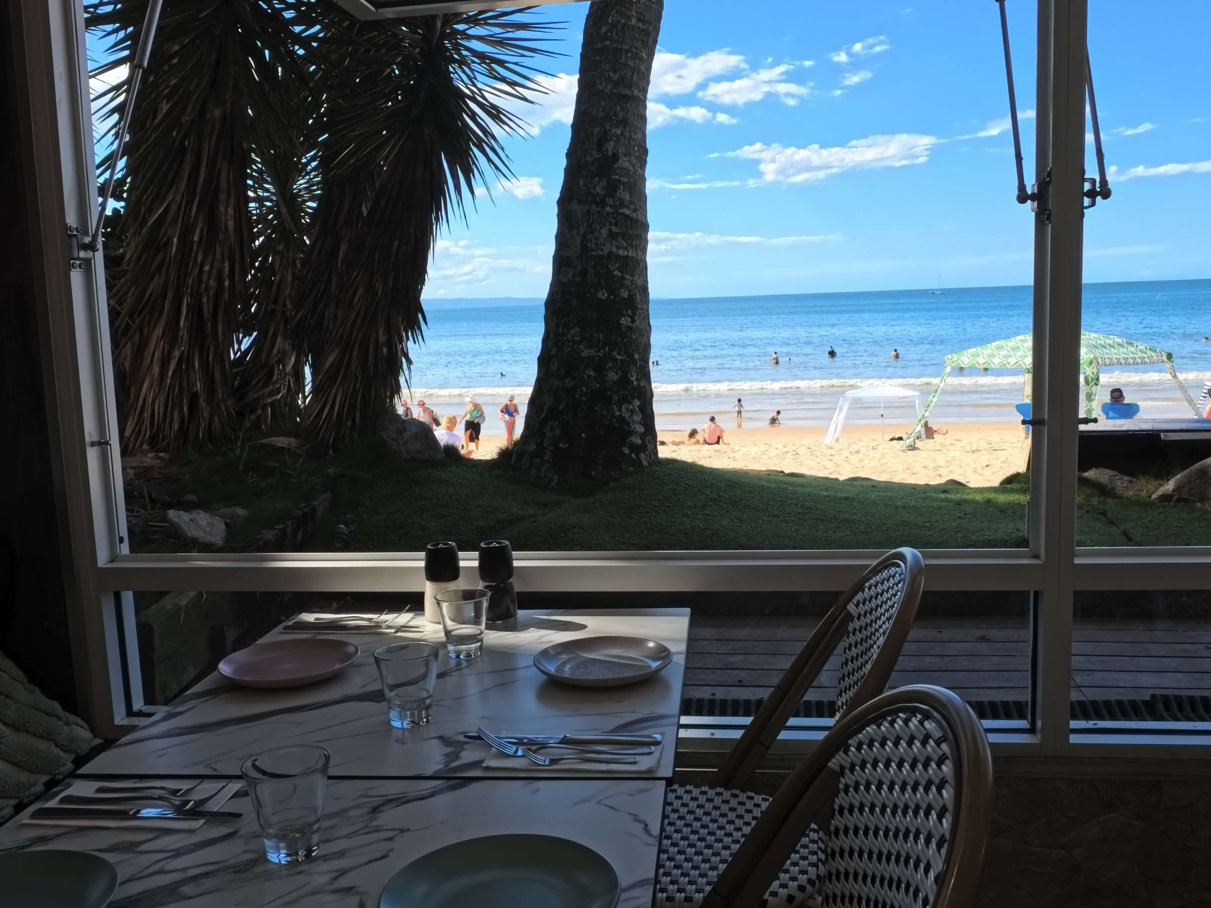 Noosa beach